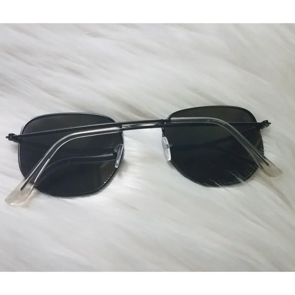 NWOT|Black Framed Polygon Sunglasses